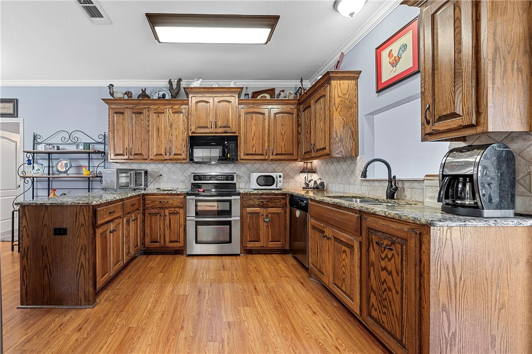 32 North Shore Circle Waco, TX 76708 - Photo 6 of 24