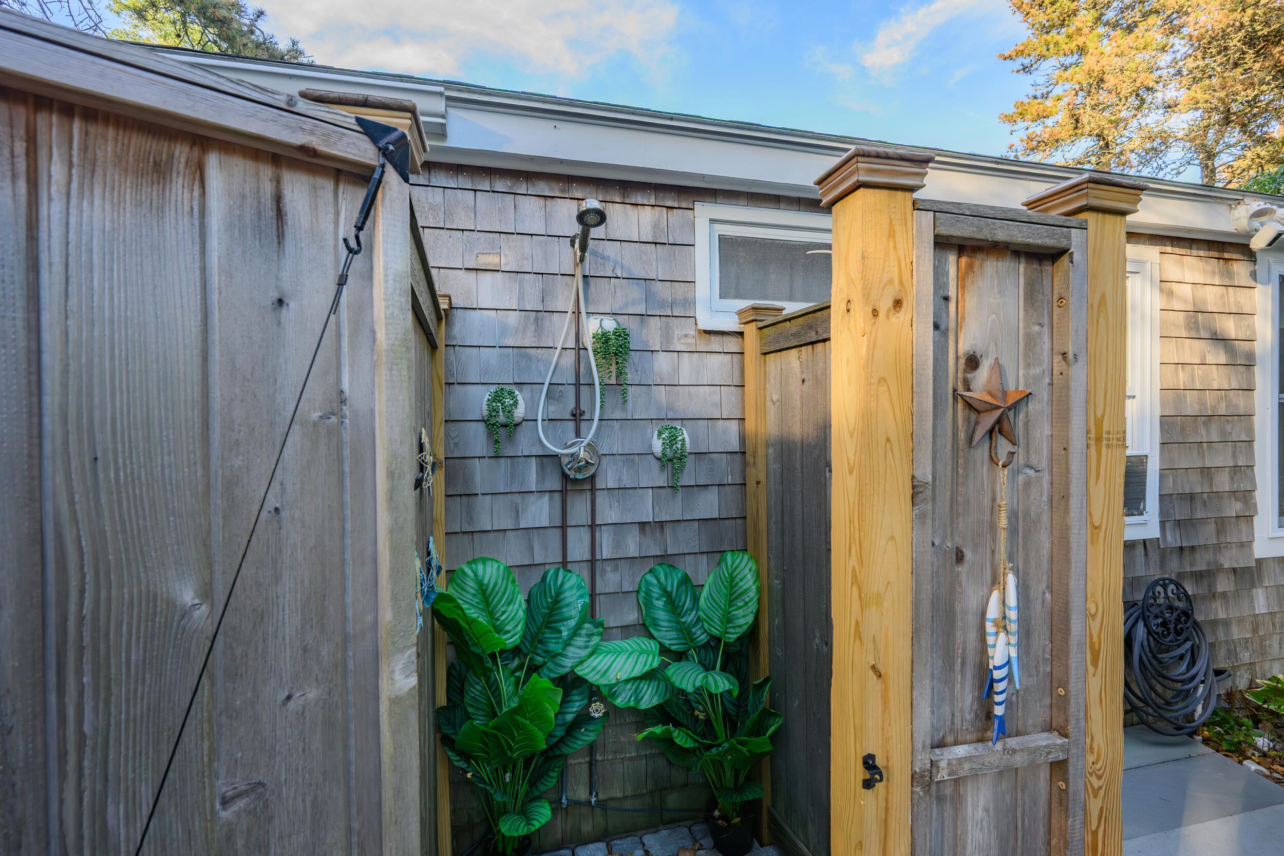 82 Shore Road, Unit 8 Truro, MA 02666 - Photo 25 of 40 a view of a small entryway