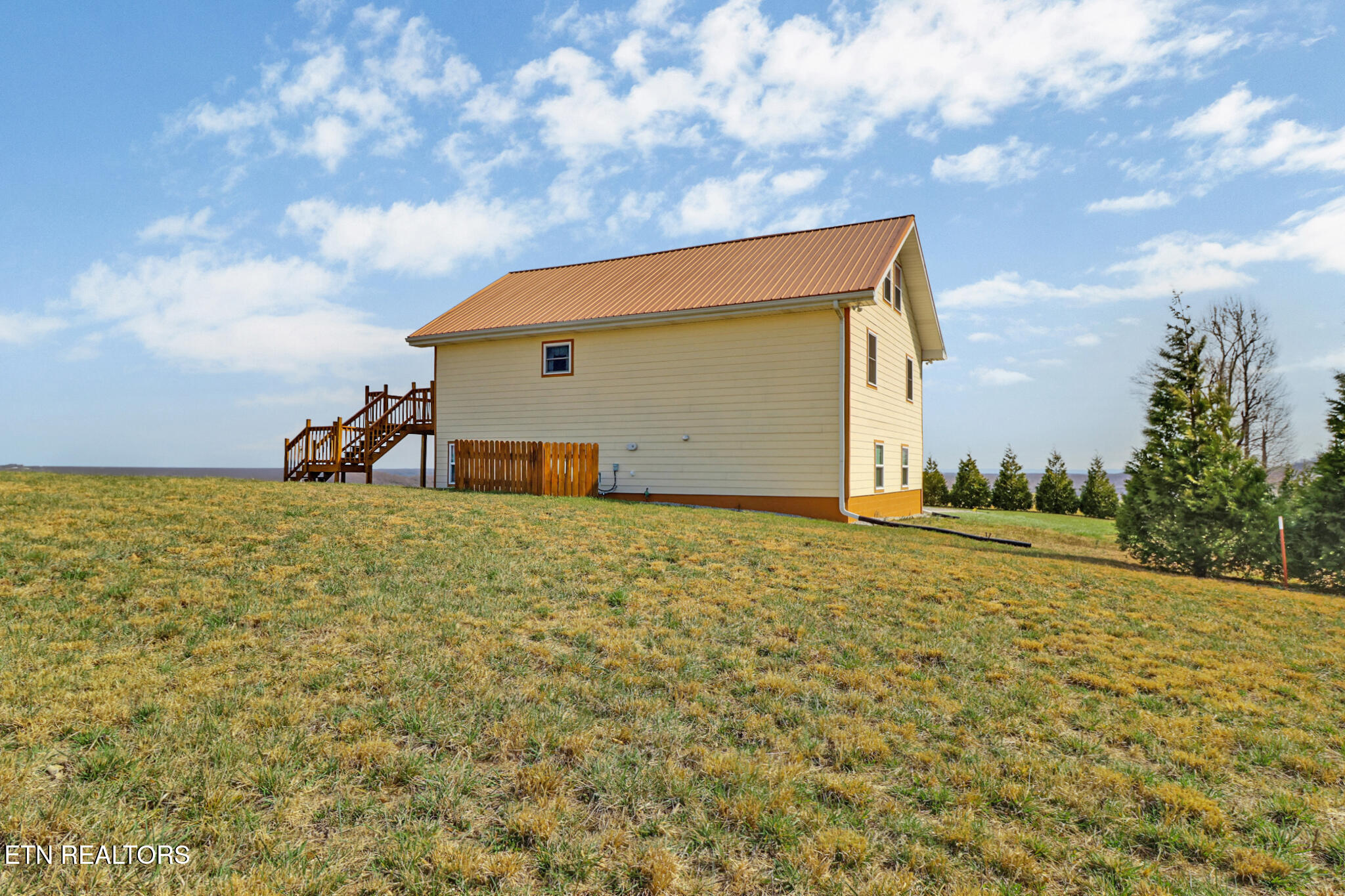 180 Walleye Road Celina, TN 38551 - Photo 8 of 54 right side of home