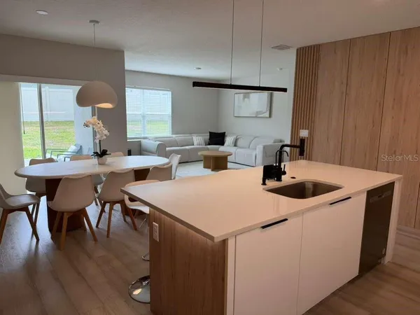 $2,950 | 33412 Country House Drive, Sorrento, FL 32776