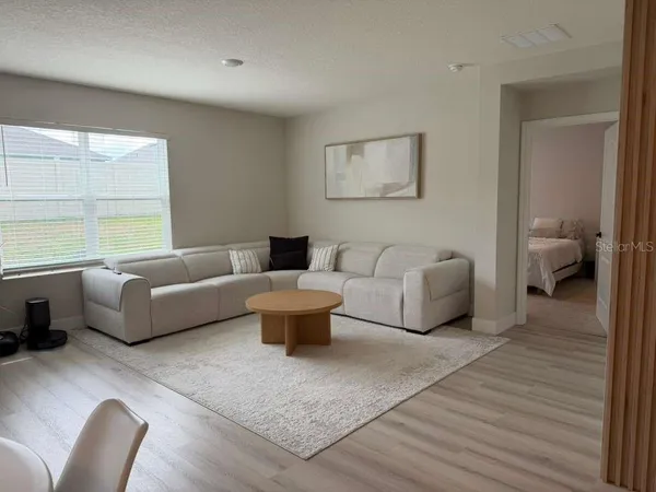 $2,950 | 33412 Country House Drive, Sorrento, FL 32776