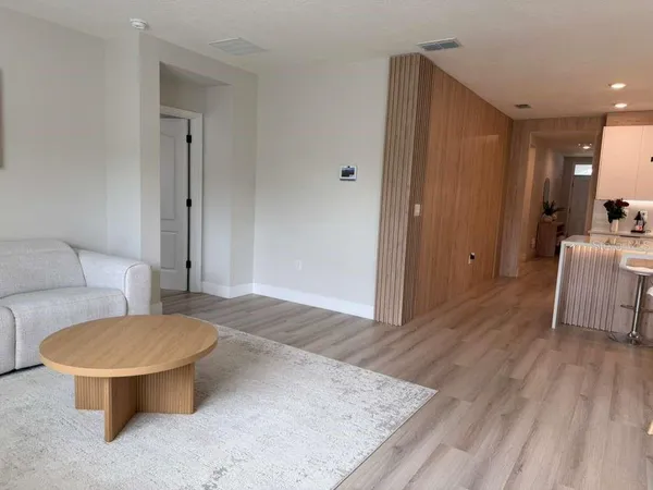 $2,950 | 33412 Country House Drive, Sorrento, FL 32776