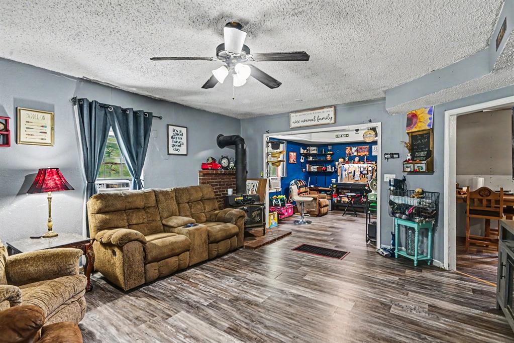 7184 Base Street Azle, TX 76020 - Photo 3 of 16