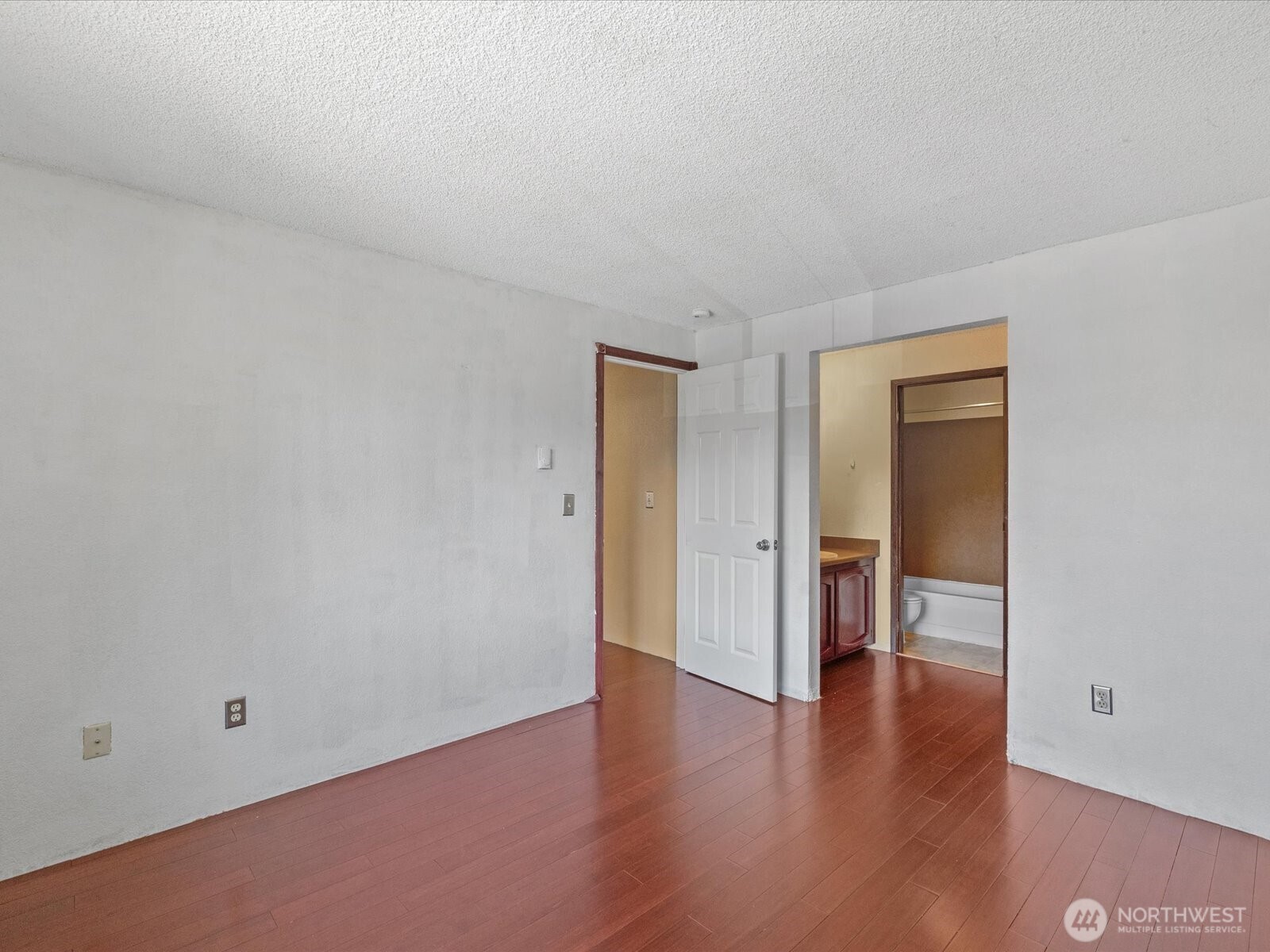 820 Cady Road, Unit D202 Everett, WA 98203 - Photo 11 of 27