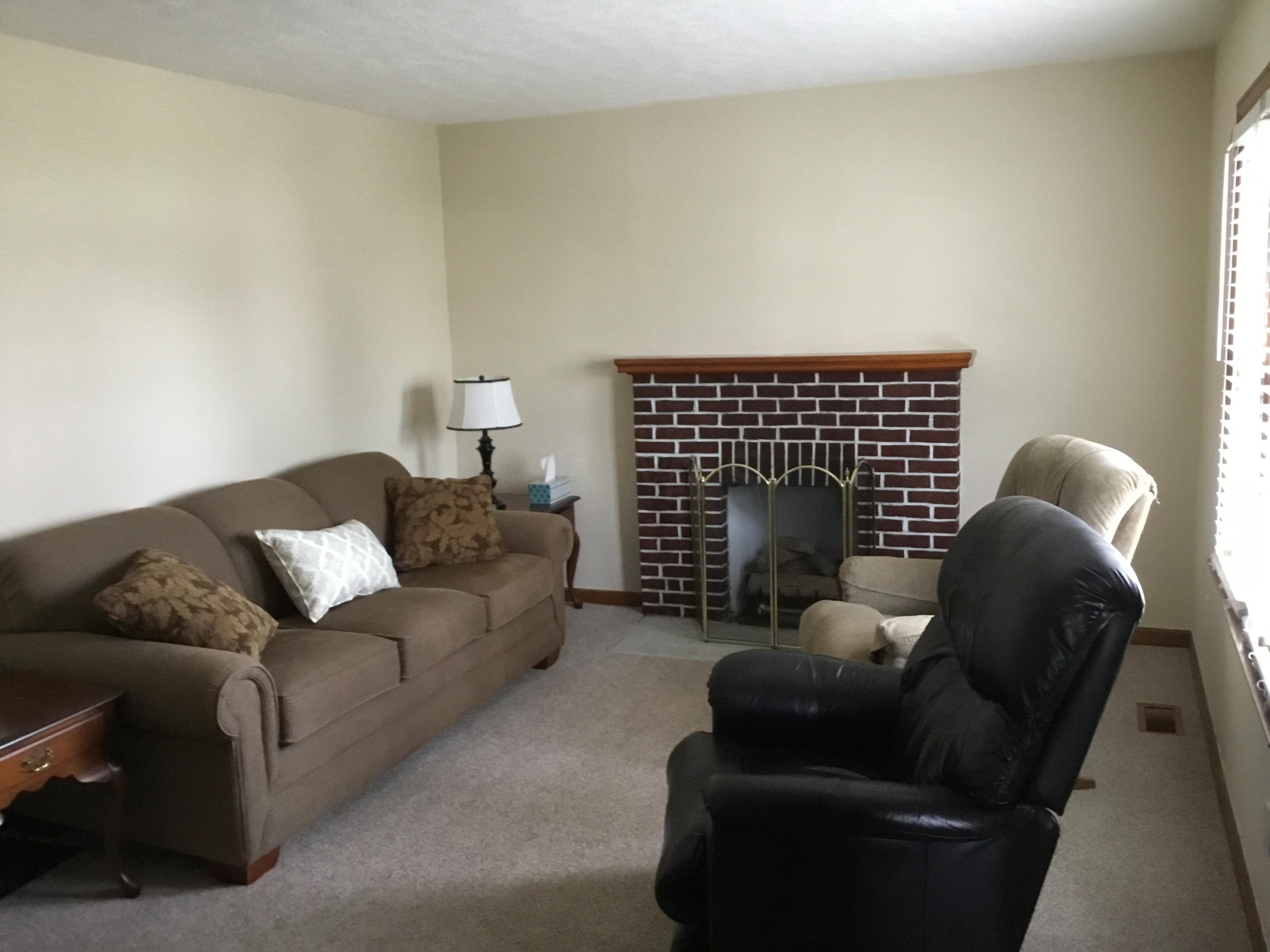 203 Cedar Heights Road Circleville, OH 43113 - Photo 3 of 23 Gallery Image 3