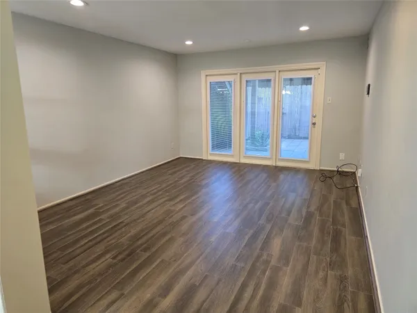 $1,975 | 12968 Trail Hollow Drive, Unit 2968, Houston, TX 77079
