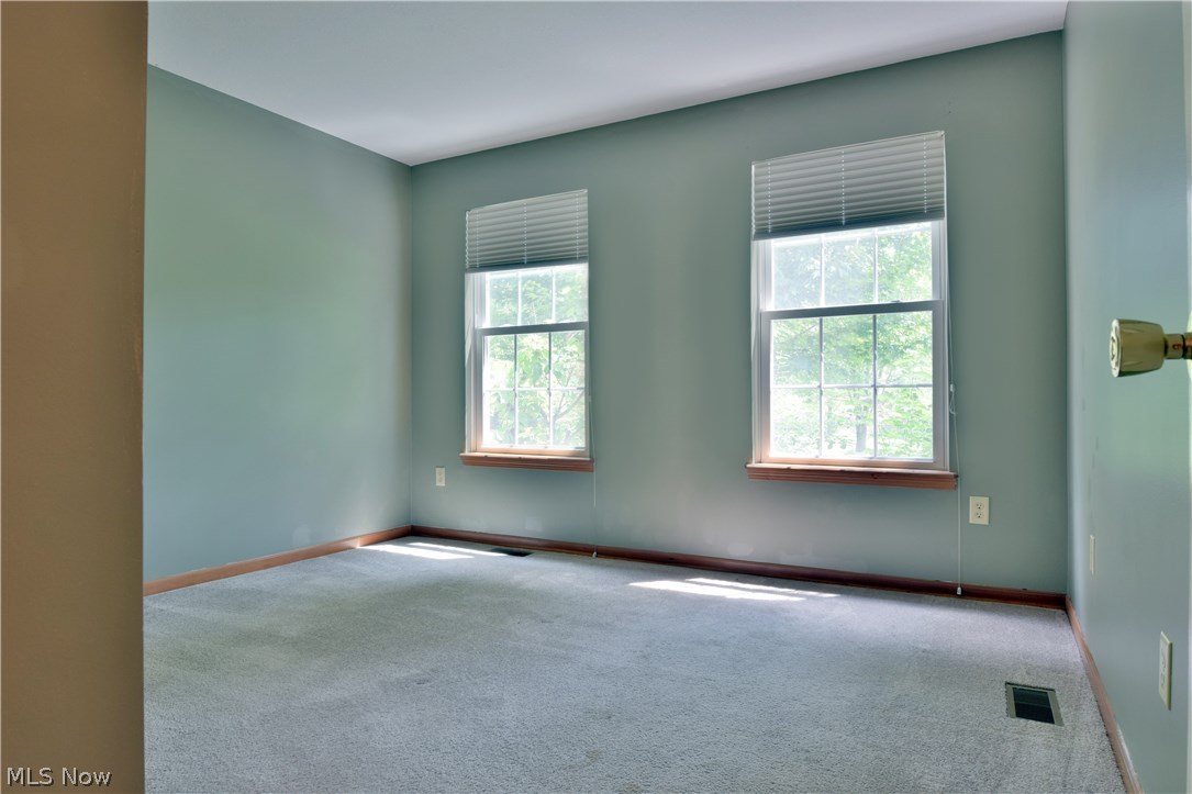 5939 Ridge Road Cortland, OH 44410 - Photo 14 of 35 Gallery Image 14