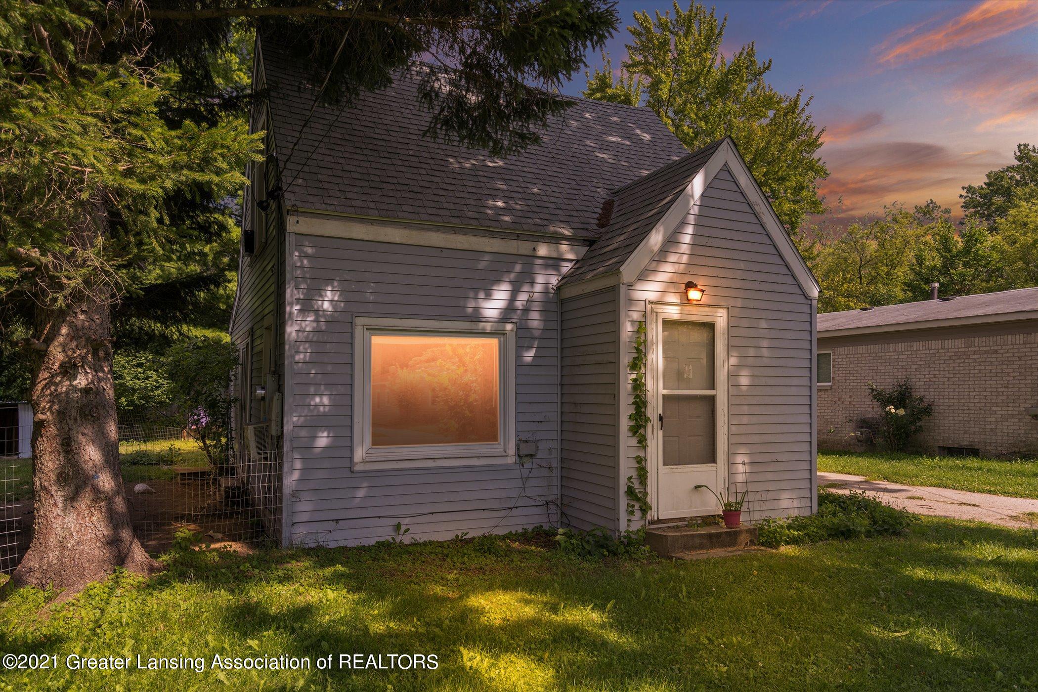 4901 Christiansen Road Lansing, MI 48910 - Photo 1 of 19 01-4901-Christiansen-Rd-Windowstill-Real