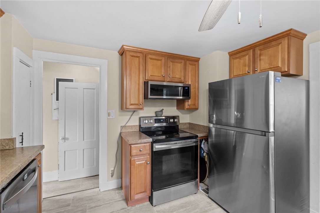 227 Angell Road Lincoln, RI 02865 - Photo 9 of 41