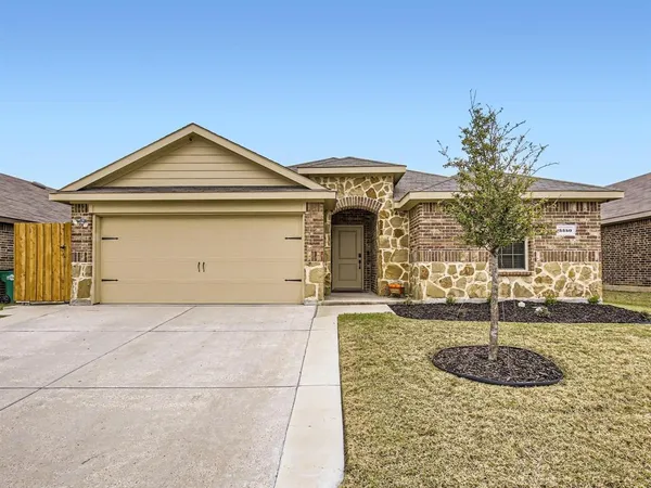 $1,995 | 3350 Everly Drive, Fate, TX 75189