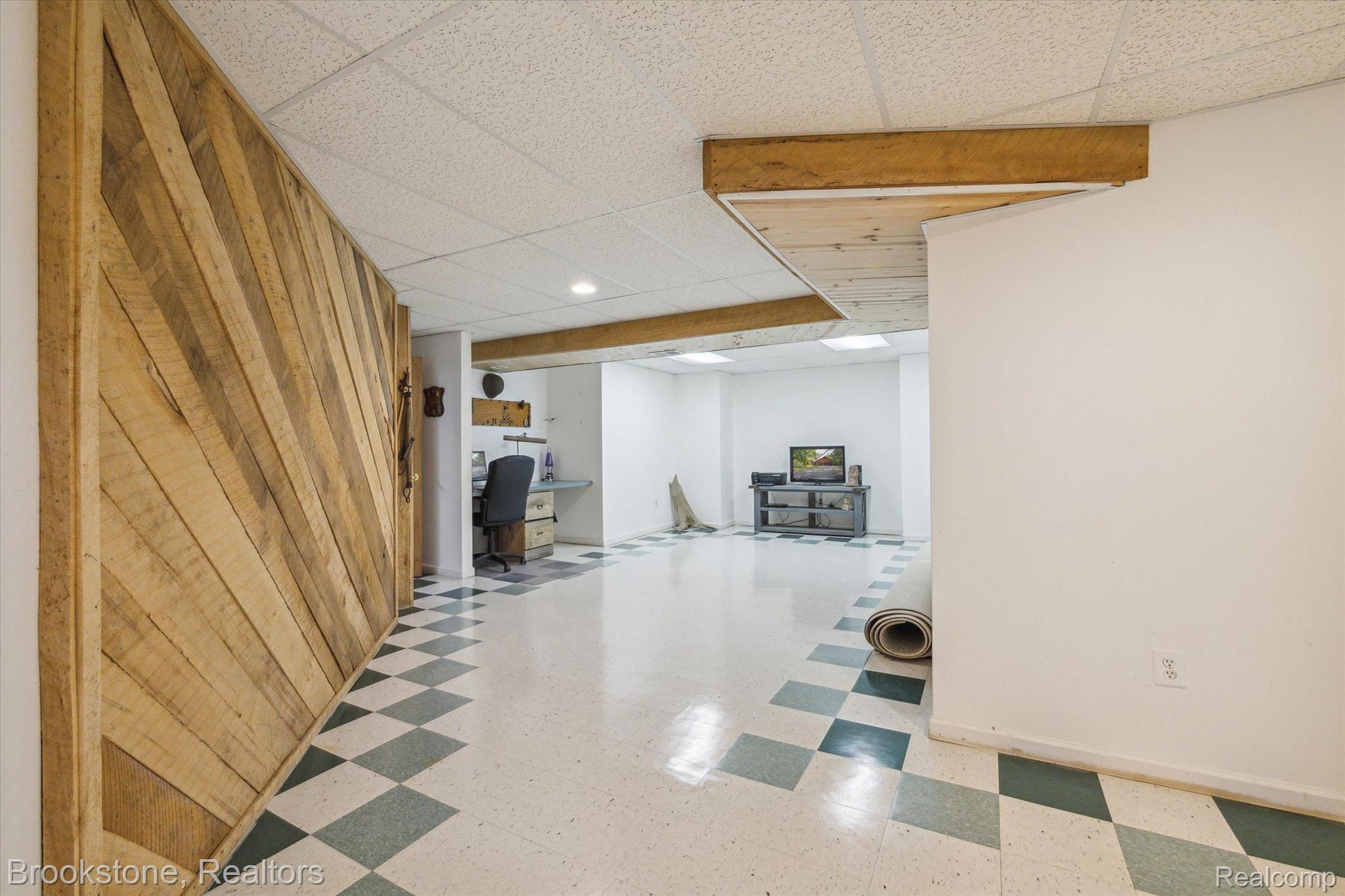 3200 Hixon Road Rochester, MI 48306 - Photo 41 of 62 Gallery Image 41
