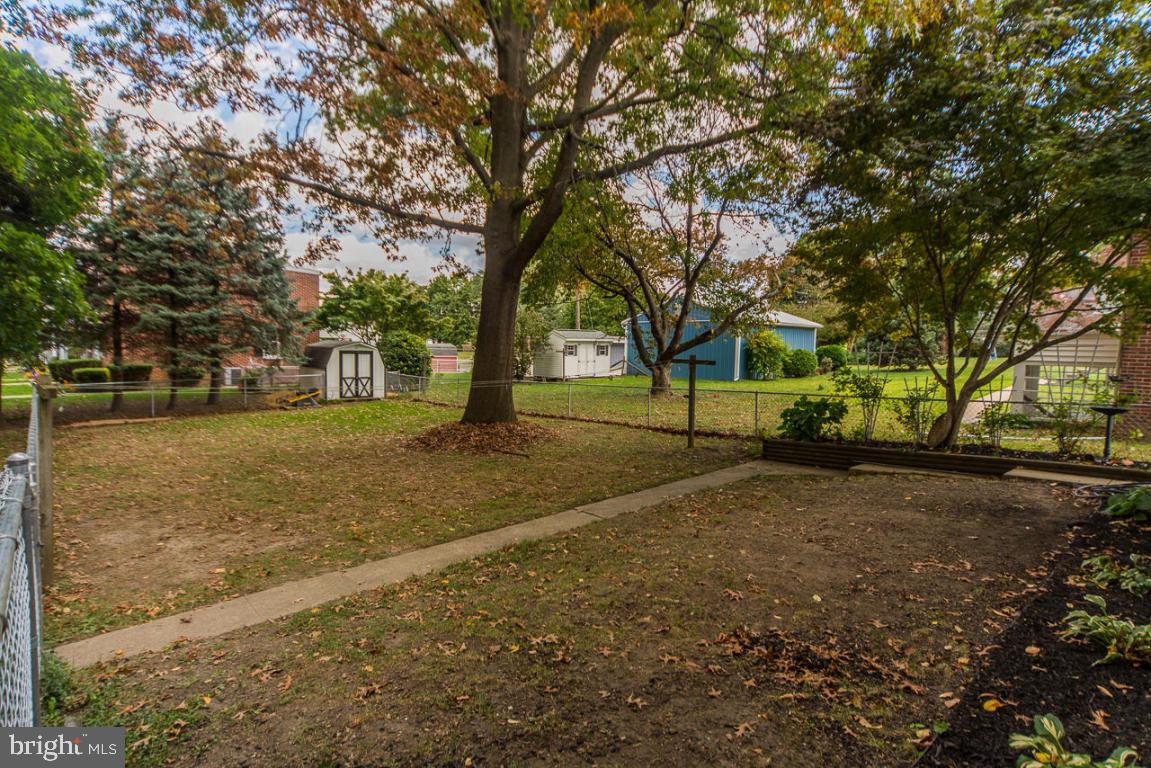 305 Charles Road Lancaster, PA 17603 - Photo 19 of 20 Gallery Image 19