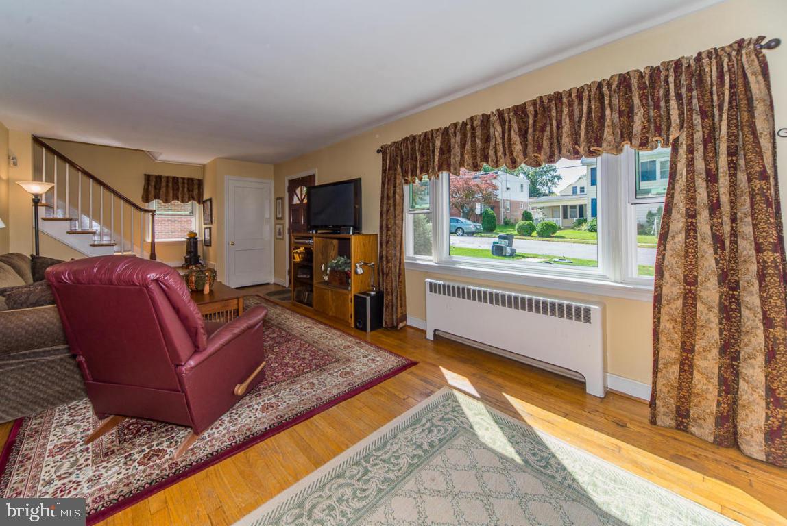 305 Charles Road Lancaster, PA 17603 - Photo 3 of 20 Gallery Image 3