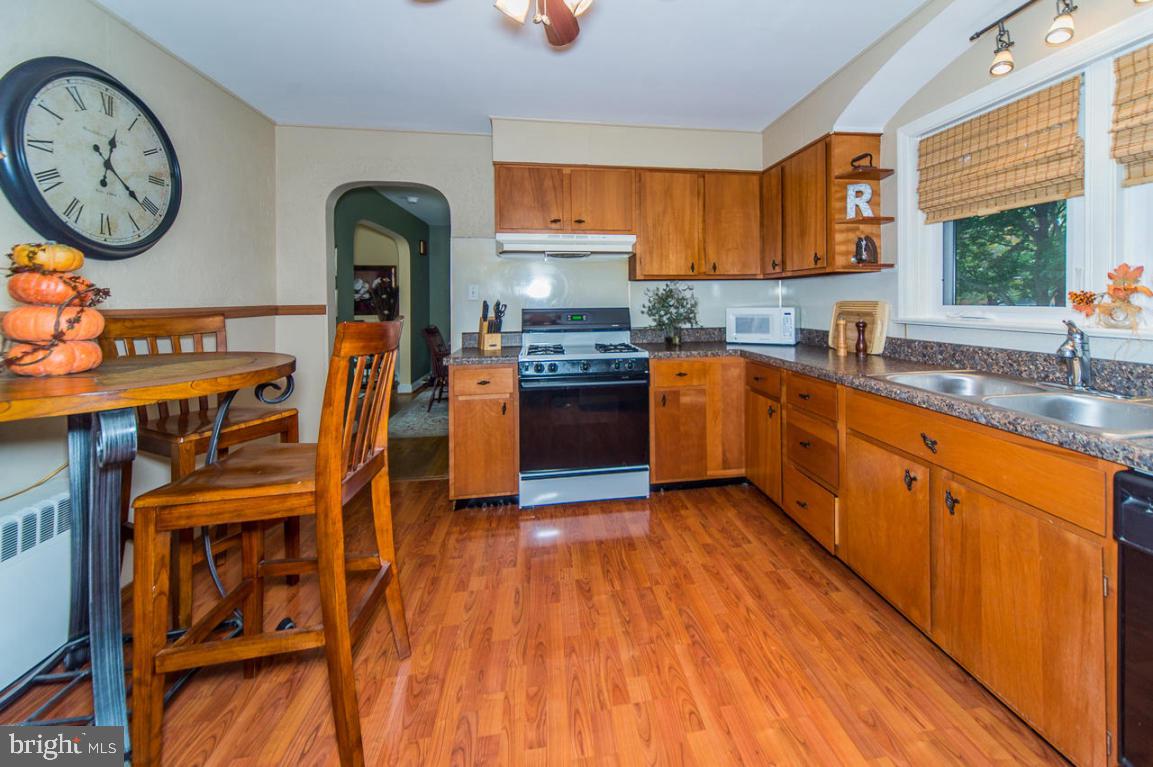 305 Charles Road Lancaster, PA 17603 - Photo 5 of 20 Gallery Image 5