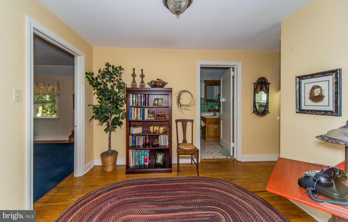 305 Charles Road Lancaster, PA 17603 - Photo 10 of 20 Gallery Image 10