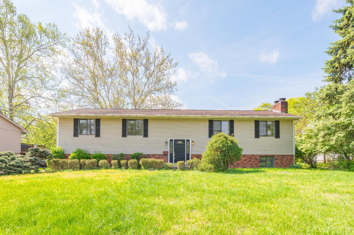 3647 East Galbraith Road Amberley, OH 45236 - Photo 1 of 40