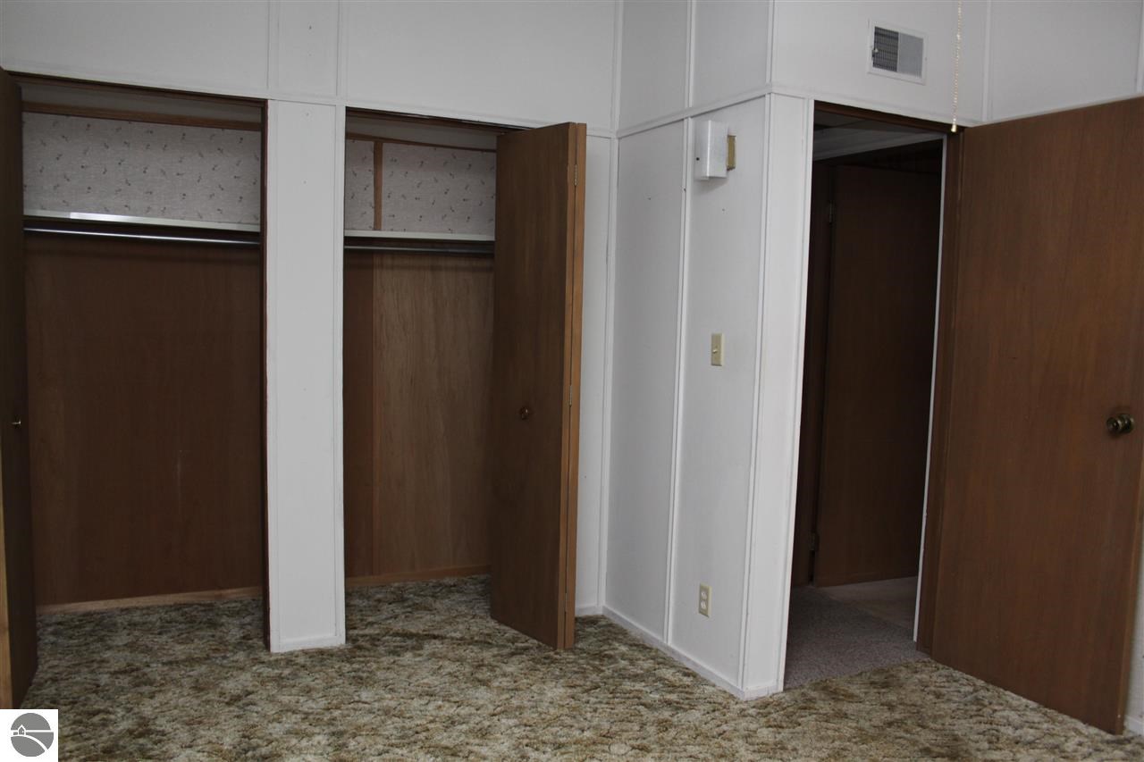 5333 Sylvan Point Road Honor, MI 49640 - Photo 29 of 33 1792289-28.JPG