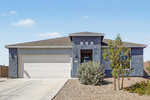 $385,900 | 520 West Lexington Street, Vail, AZ 85641
