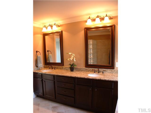 710 Latta Street, Unit 79 Raleigh, NC 27607 - Photo 12 of 25 Master Bath/Spa