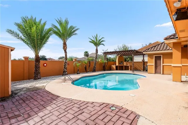 $475,000 | 1801 Kingsborough Avenue, McAllen, TX 78504