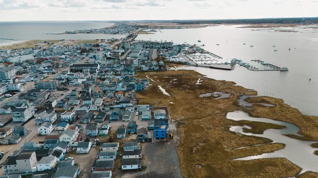 $508,000 | 27 Perkins Avenue, Hampton, NH 03842