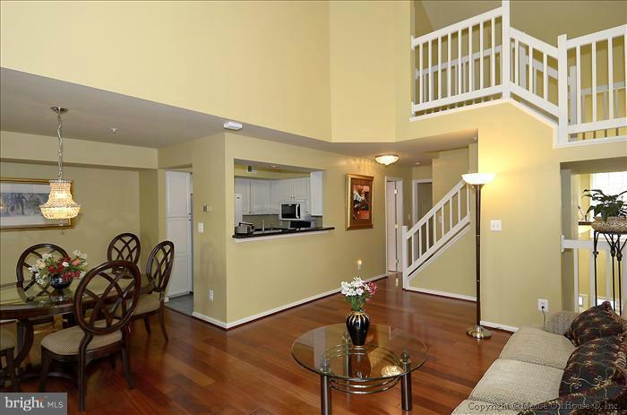 11302 Sundial Court, Unit 903 Reston, VA 20194 - Photo 2 of 15 Interior (General)
