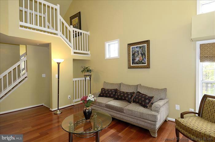 11302 Sundial Court, Unit 903 Reston, VA 20194 - Photo 7 of 15 Interior (General)