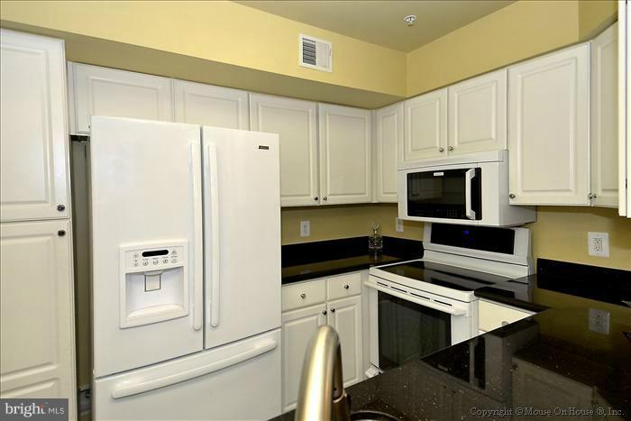 11302 Sundial Court, Unit 903 Reston, VA 20194 - Photo 10 of 15 Kitchen