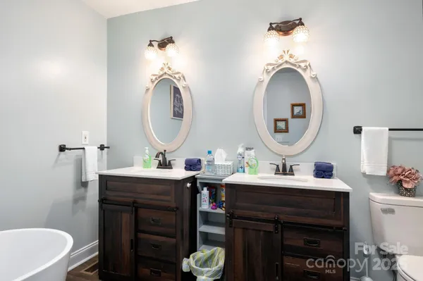 $2,400,000 | 119 Deer Hill Lane, Weaverville, NC 28787