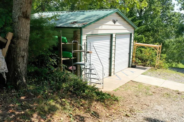 $2,400,000 | 119 Deer Hill Lane, Weaverville, NC 28787