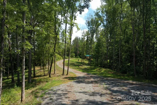 $2,400,000 | 119 Deer Hill Lane, Weaverville, NC 28787