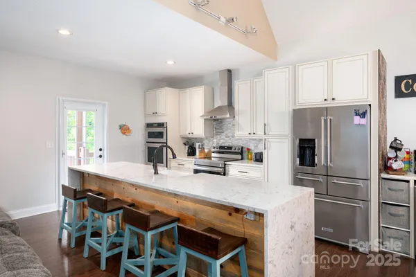 $2,400,000 | 119 Deer Hill Lane, Weaverville, NC 28787