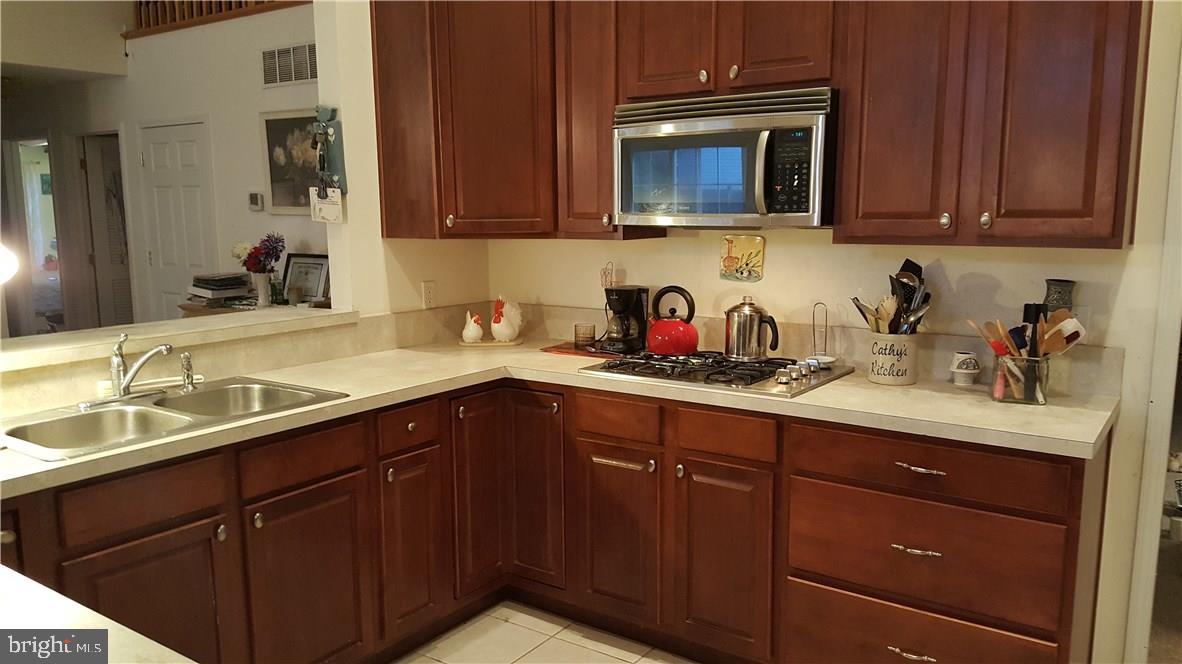 184 Yeoman Road Manahawkin, NJ 08050 - Photo 2 of 19 Gallery Image 2