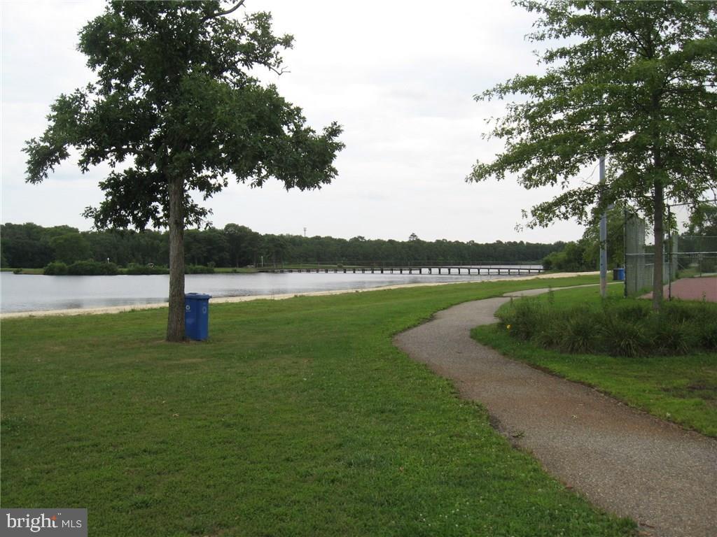 184 Yeoman Road Manahawkin, NJ 08050 - Photo 17 of 19 Gallery Image 17
