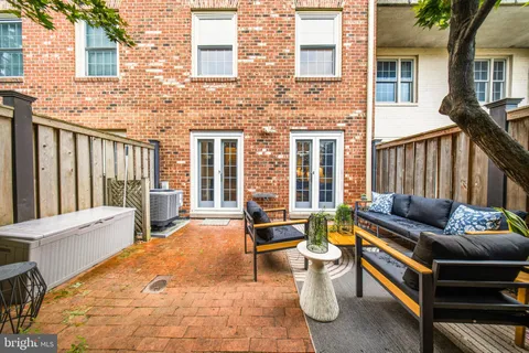 $915,000 | 1614 Beekman Place Northwest, Unit C, Washington, DC 20009