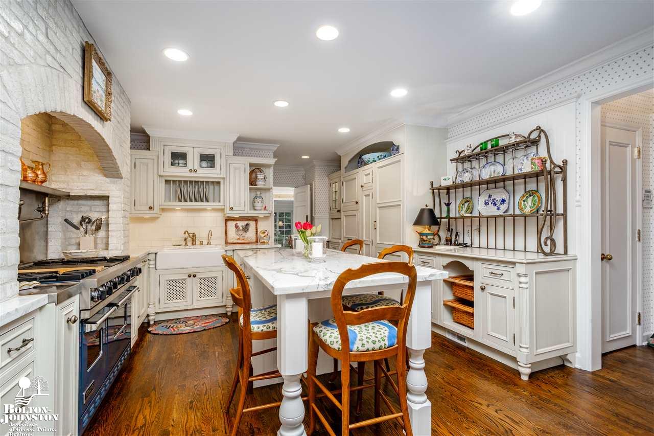 27 Beacon Hill Road Grosse Pointe Farms, MI 48236 - Photo 15 of 51