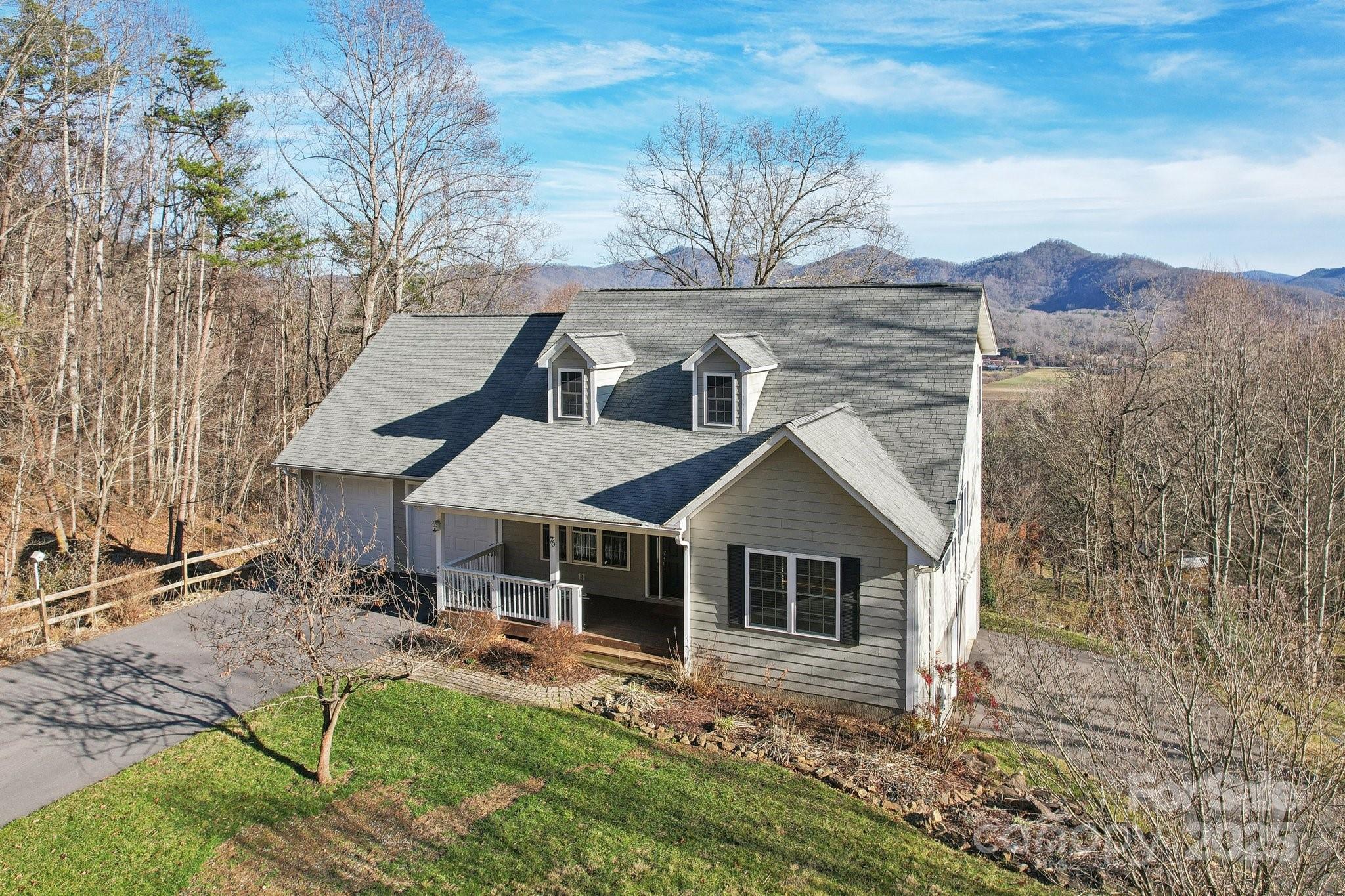 76 Eastern Sky Drive Canton, NC 28716 - Photo 2 of 48 front view of house with a yard