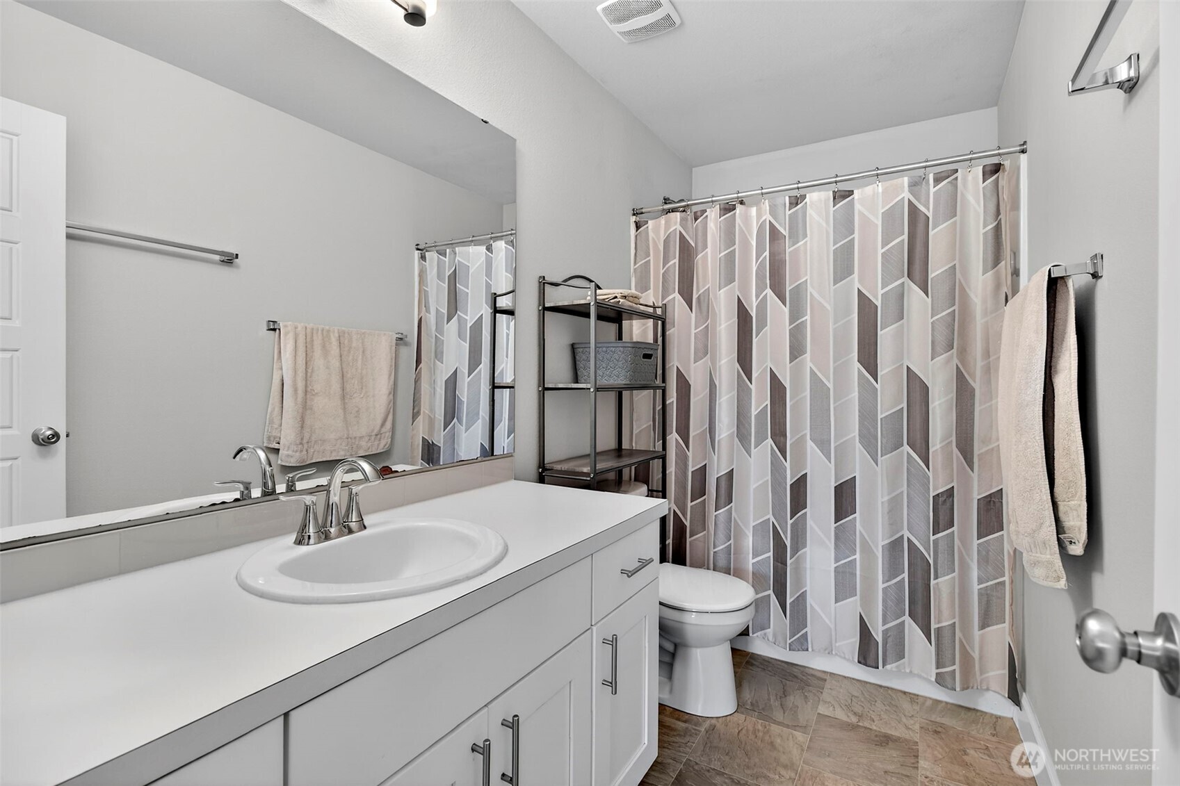 18215 Southeast 248th Street Covington, WA 98042 - Photo 18 of 29