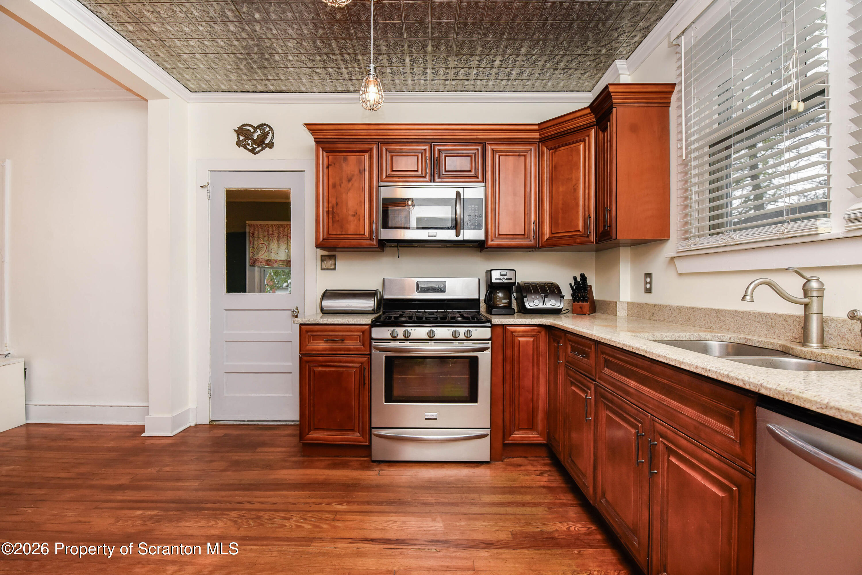 1926 Smith Place Scranton, PA 18509 - Photo 8 of 55 _DSC1846