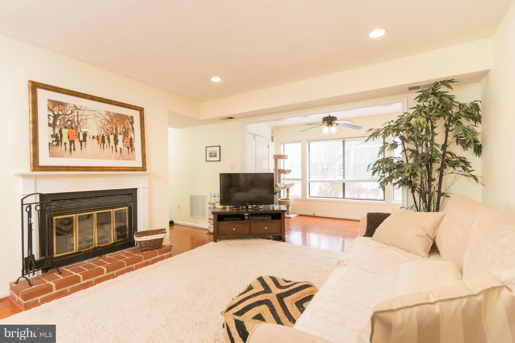 2235 Hunter's Run Drive, Unit 2235 Reston, VA 20191 - Photo 3 of 14 Living Room