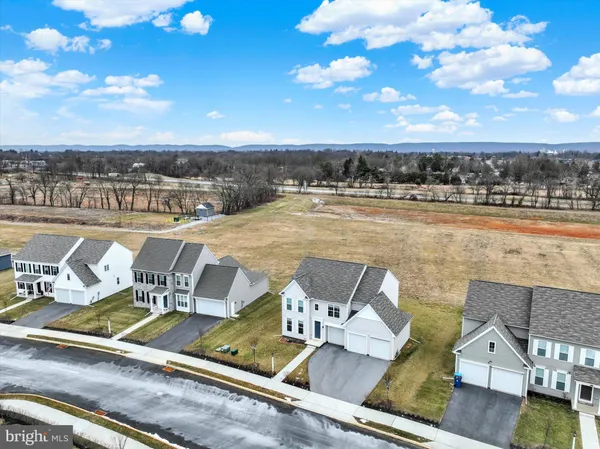 $625,000 | 141 Moorefield Street, Mechanicsburg, PA 17055