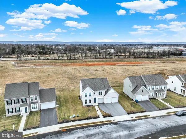 $625,000 | 141 Moorefield Street, Mechanicsburg, PA 17055