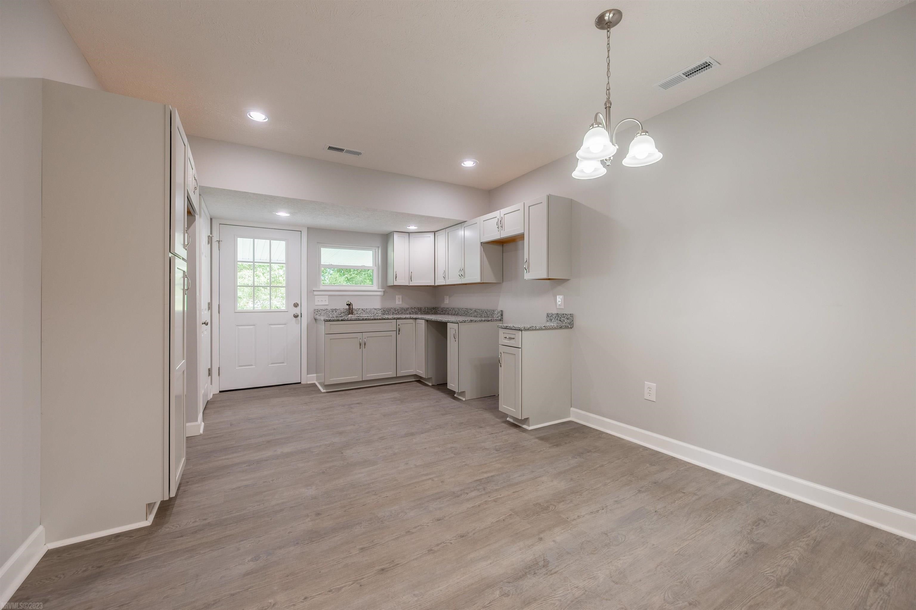 426 Store Hill Road Austinville, VA 24312 - Photo 12 of 40 Gallery Image 12