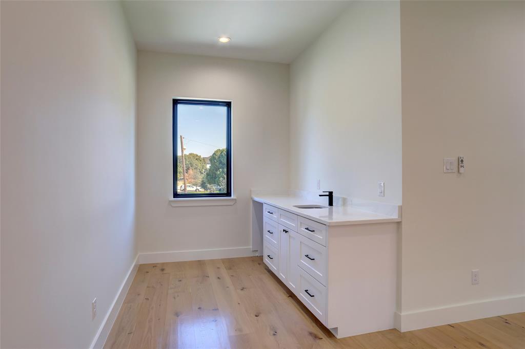 4062 Valley Ridge Road Dallas, TX 75220 - Photo 20 of 33 Gallery Image 20
