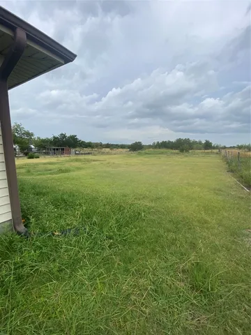 $195,000 | 615 Farm To Market 1466, Coupland, TX 78615