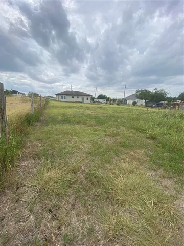 $195,000 | 615 Farm To Market 1466, Coupland, TX 78615