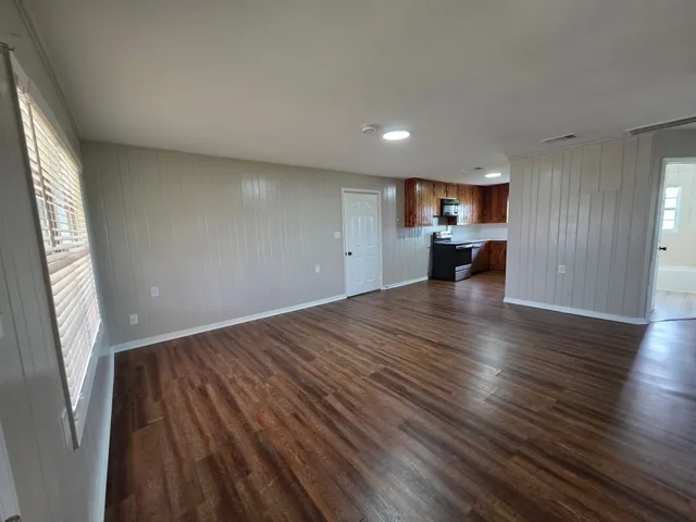 $195,000 | 615 Farm To Market 1466, Coupland, TX 78615