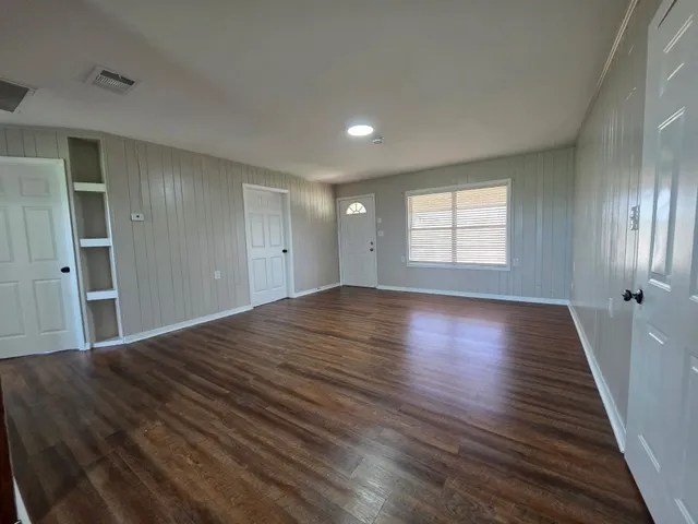 $195,000 | 615 Farm To Market 1466, Coupland, TX 78615