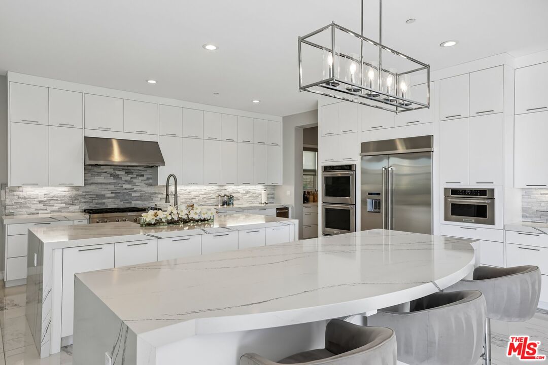 20254 Liverpool Way Porter Ranch, CA 91326 - Photo 14 of 51