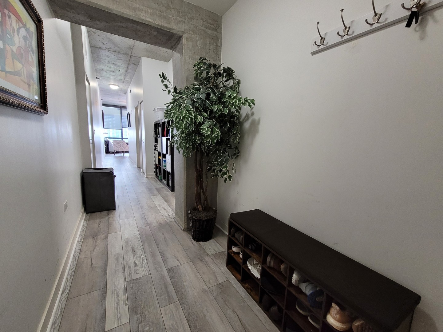 235 West Van Buren Street, Unit 2608 Chicago, IL 60607 - Photo 12 of 20 a living room with furniture